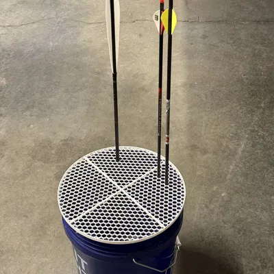 Bộ phận giữ cung tên cho thùng 5 gallon