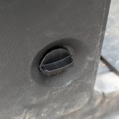 Chốt cửa khoang bình ắc quy cho Mercedes W639 Vito