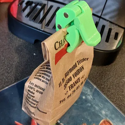 Kẹp miệng túi tích hợp nam châm tiện lợi (Curvy Cam Lock Bag Clip)