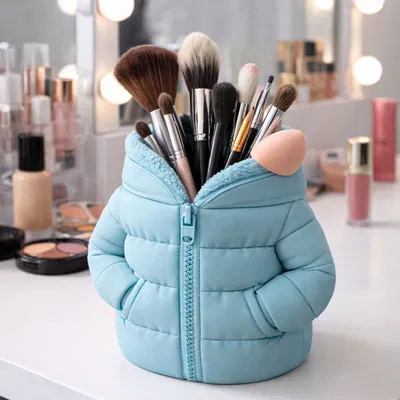 Ống đựng bút để bàn hình áo phao Puffer Jacket