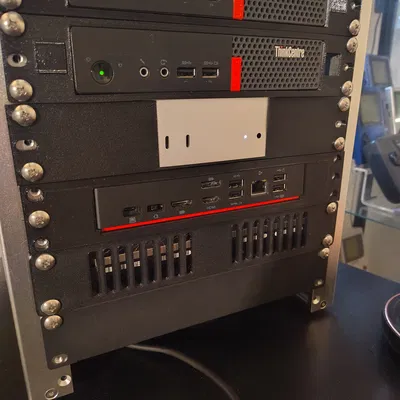 Giá đỡ 10-inch Rack Mount cho ThinkPad Universal USB-C Dock