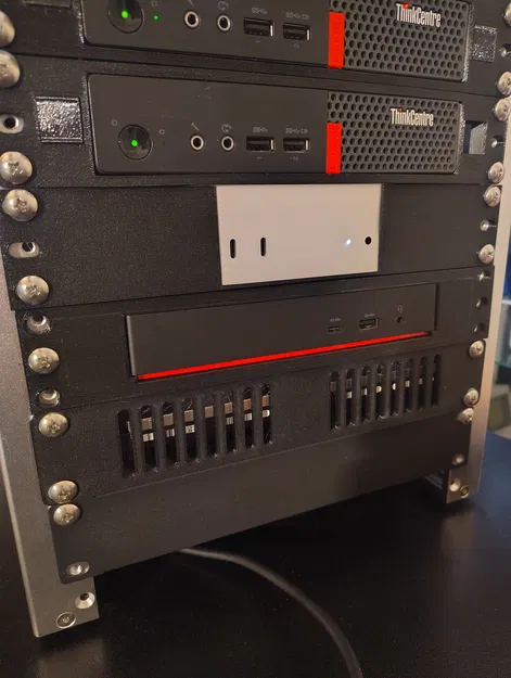 Giá đỡ 10-inch Rack Mount cho ThinkPad Universal USB-C Dock - Image 3
