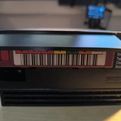 Nắp che khe cắm cho ổ băng từ Quantum HP LTO-5