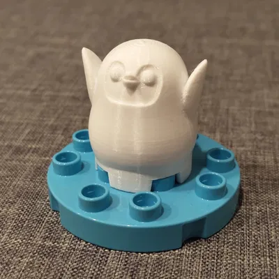 Chú chim cánh cụt đáng yêu trên đế LEGO DUPLO