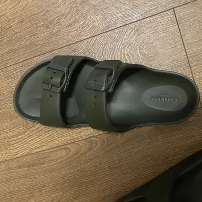 Chốt nhựa thay thế cho quai dép đơn giản và tiện lợi