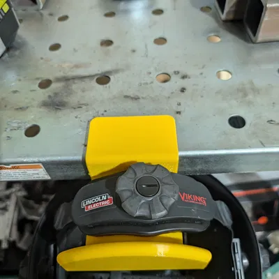 Móc treo mặt nạ hàn cho bàn hàn Grizzly T31771 và các loại bàn hàn khác