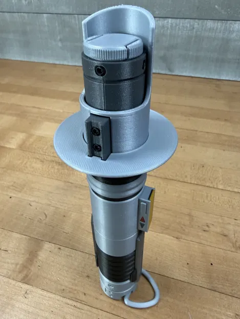 Mô hình kiếm ánh sáng xếp gọn Ezra Bridger (phiên bản 3) - Image 3