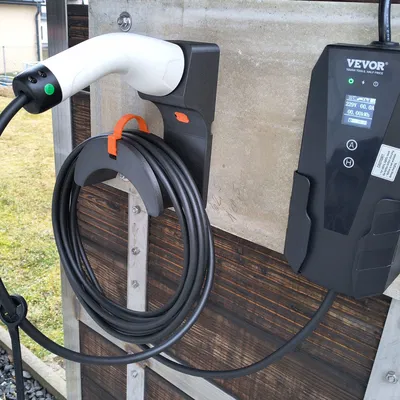 Giá treo cáp sạc xe điện Mennekes Type 2 gắn tường