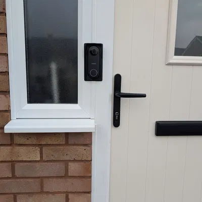 Mái che mưa cho chuông cửa Reolink - Chống trộm, che mưa và đế gắn tường