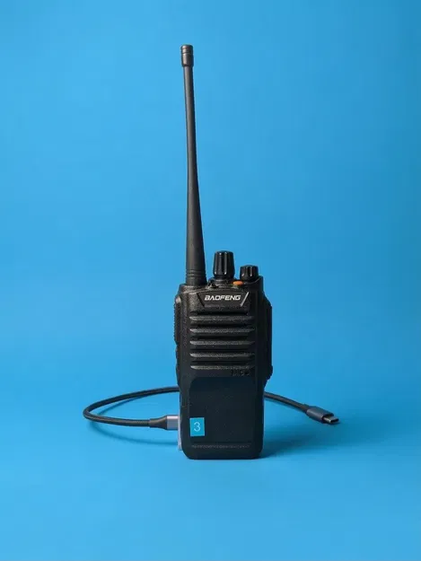 Bộ sạc USB-C di động cho Baofeng BF-9700 - Image 1