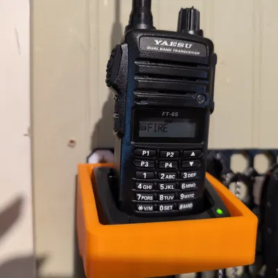 Đế sạc bộ đàm Yaesu tương thích Multiboard cực gọn gàng