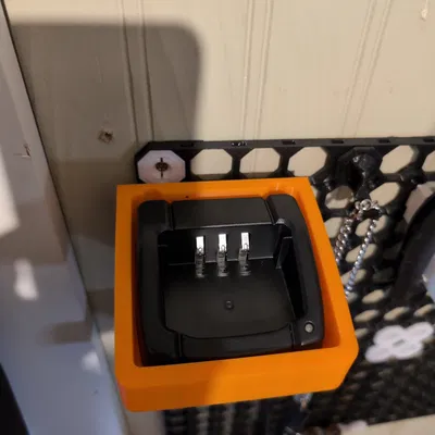 Đế sạc bộ đàm Yaesu tương thích Multiboard cực gọn gàng