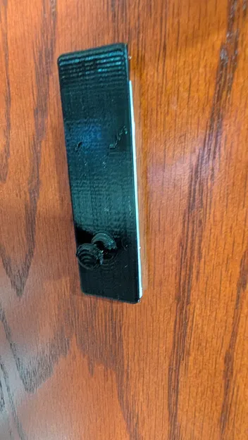 Móc treo 3D kiểu lỗ khóa dùng với miếng dán Command Strip tiện lợi - Image 1