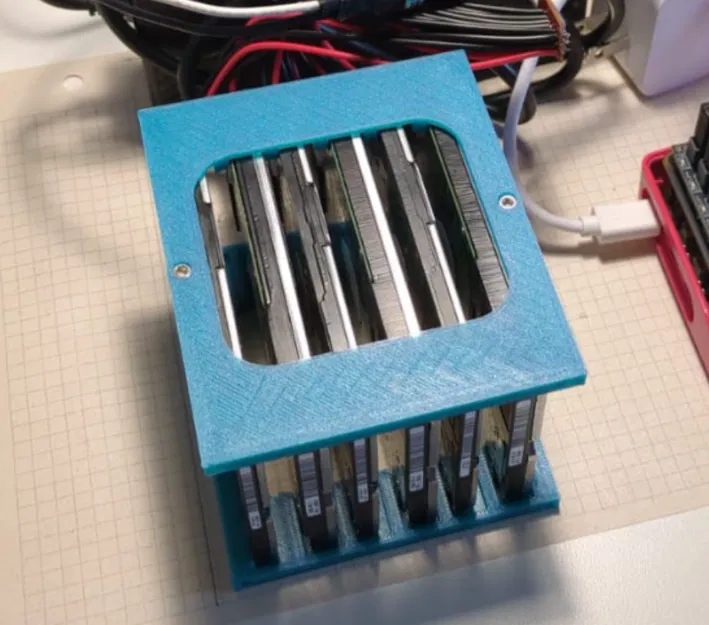 Hộp chứa 6 ổ cứng 2.5 inch - Image 1