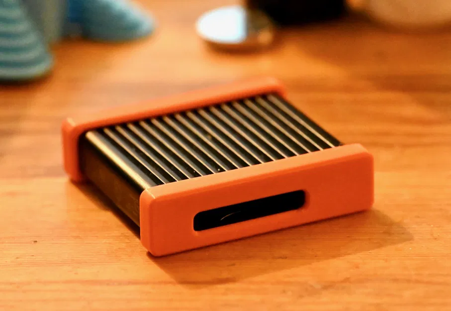 Ốp bảo vệ (bumper) cho đầu đọc thẻ CFexpress IB-CR404-C31 - Image 1