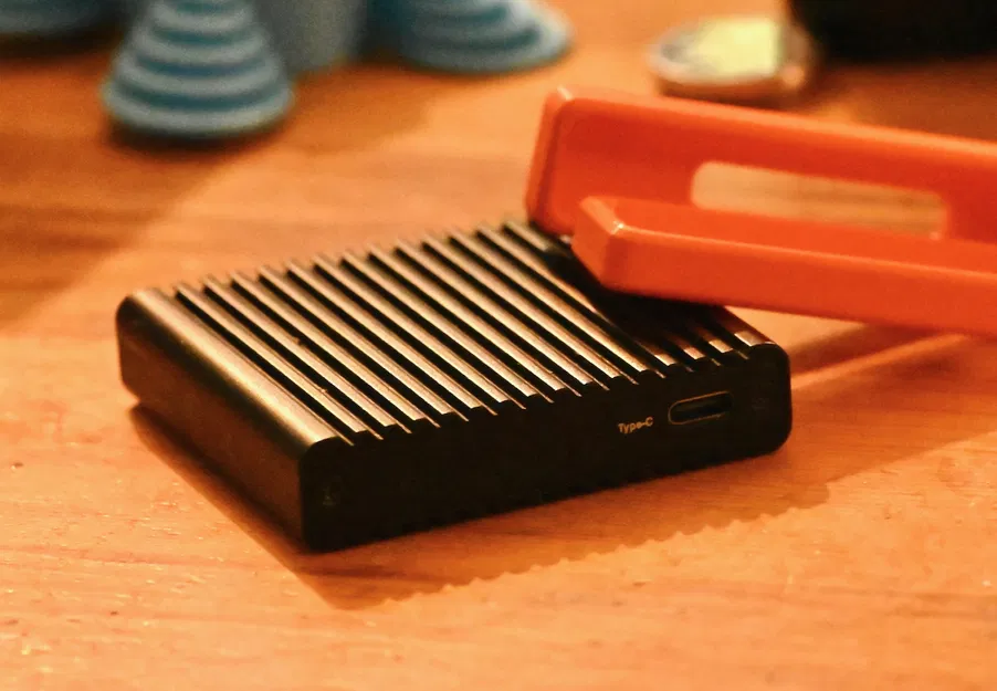 Ốp bảo vệ (bumper) cho đầu đọc thẻ CFexpress IB-CR404-C31 - Image 3