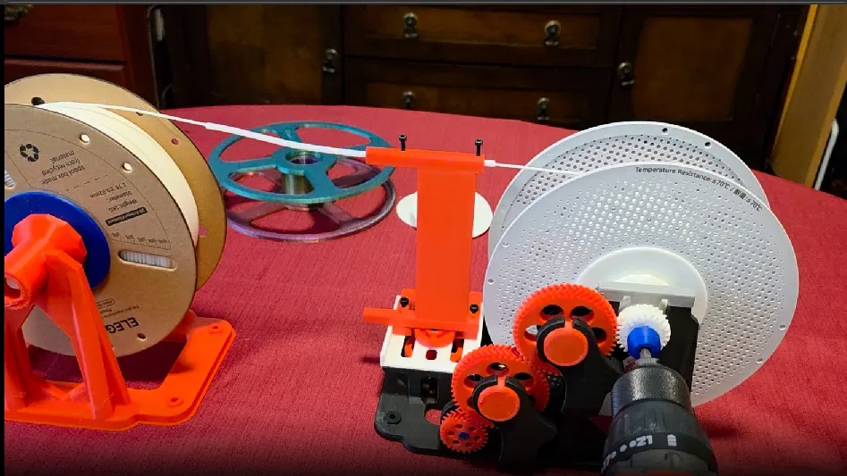 Bộ dẫn nhựa và thanh trượt cải tiến cho giá đỡ cuộn dây tải nặng - Image 1