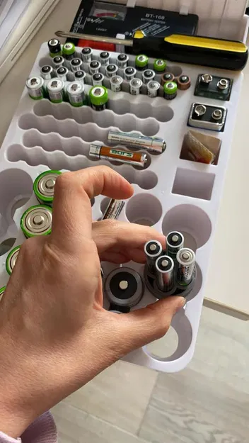 Bộ chuyển đổi và khay đựng 4 pin AAA sang cỡ pin D - Image 1