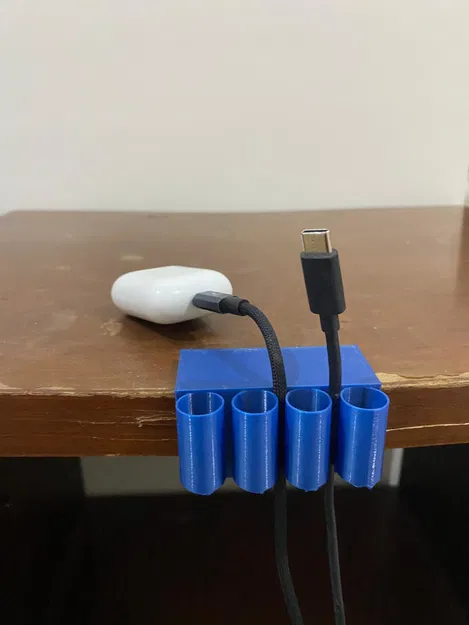 Kẹp giữ dây cáp gắn cạnh bàn & tủ đầu giường - Image 1