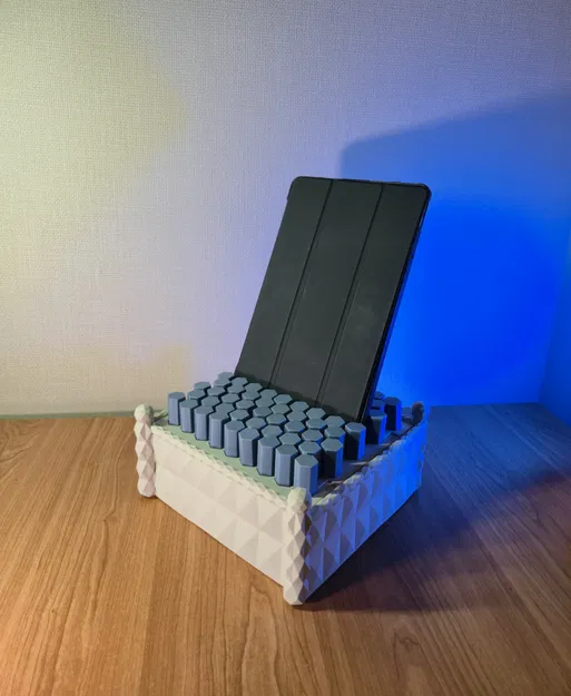 Giá đỡ điện thoại và máy tính bảng với bề mặt chốt thích ứng - Image 2