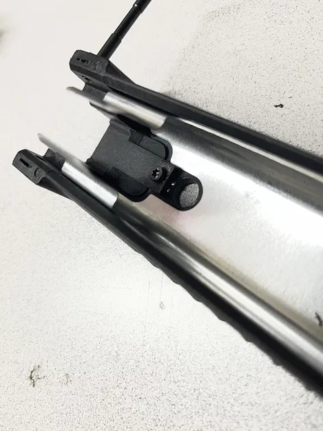 Miếng chặn khe lưỡi lê cho ốp tay Wolf T91 - Image 4