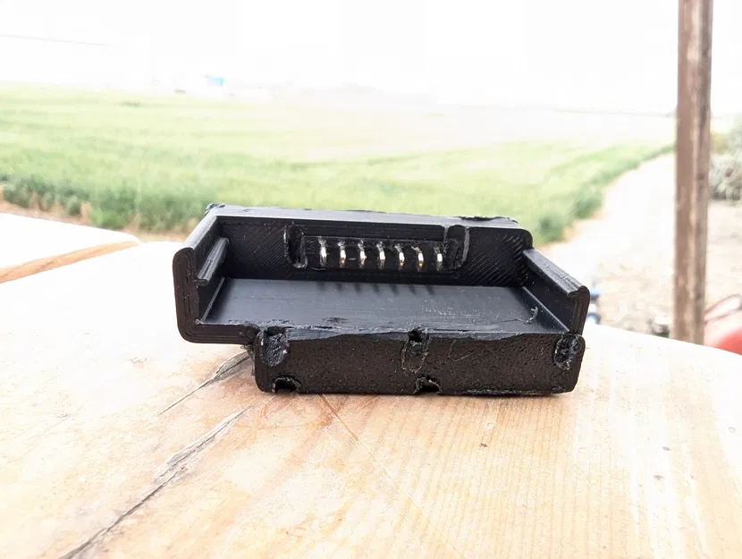 Bộ sạc Adom do Angress thiết kế - Image 9