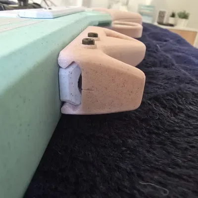 Tay Cầm Picatinny Góc Nghiêng Bề Mặt Mịn