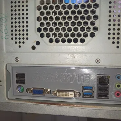 Chặn main (IO shield) cho bo mạch chủ GA-B75-D3V