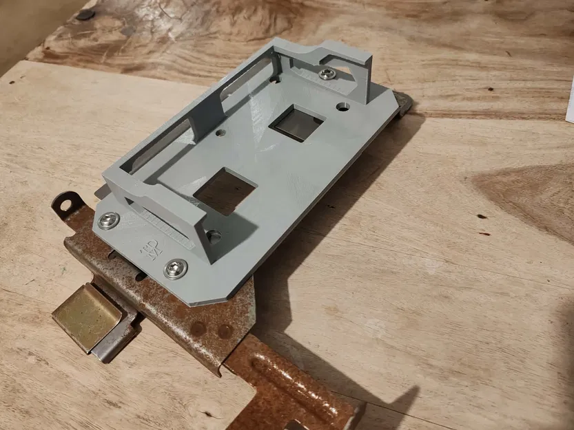 Giá đỡ EMU Black cho Nissan Micra K11 (vị trí ECU coilpack) - Image 3