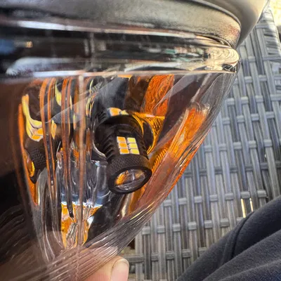 Đế giữ bóng đèn 3157 cho đèn xi nhan xe Toyota