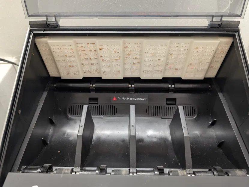 Khay Chứa Hạt Hút Ẩm Cho Qidi Box - Image 1