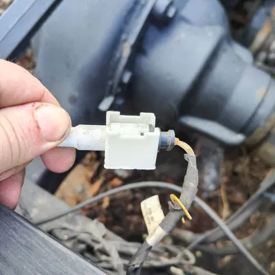 Kẹp giữ cảm biến tốc độ ABS 801538 cho xe tải hạng nặng