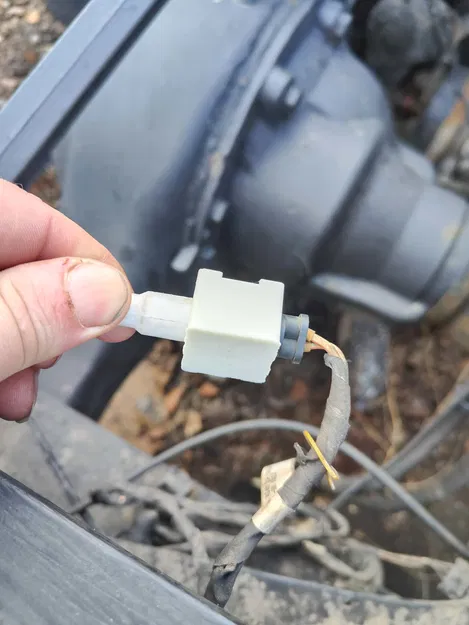 Kẹp giữ cảm biến tốc độ ABS 801538 cho xe tải hạng nặng - Image 2