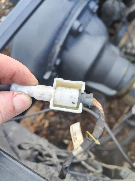 Kẹp giữ cảm biến tốc độ ABS 801538 cho xe tải hạng nặng - Image 3