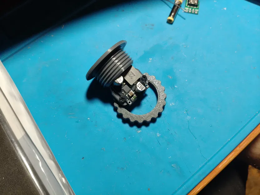 Khung giữ module sạc nhanh CKCS U1E cho mạch XMP52C - Image 2