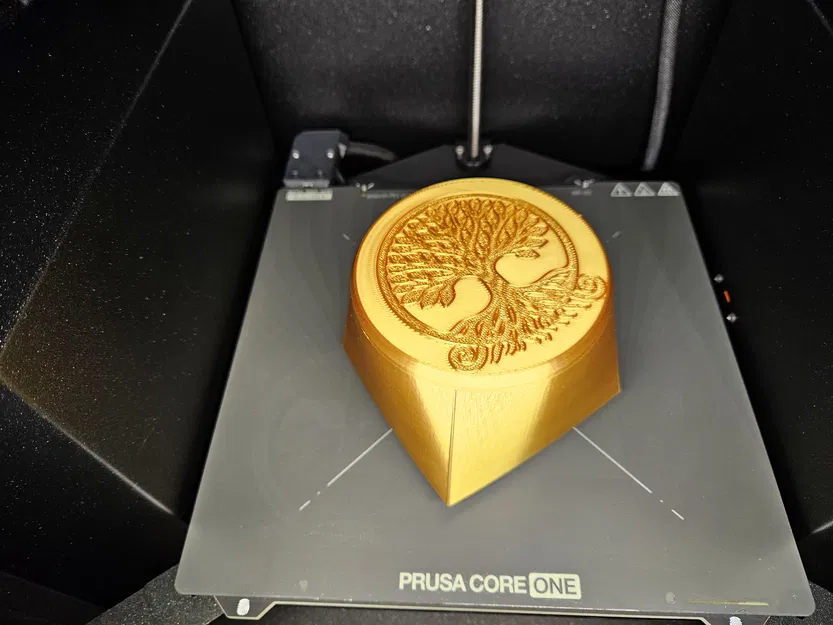 Hộp quà tặng với họa tiết cây Yggdrasil trên nắp - Image 1