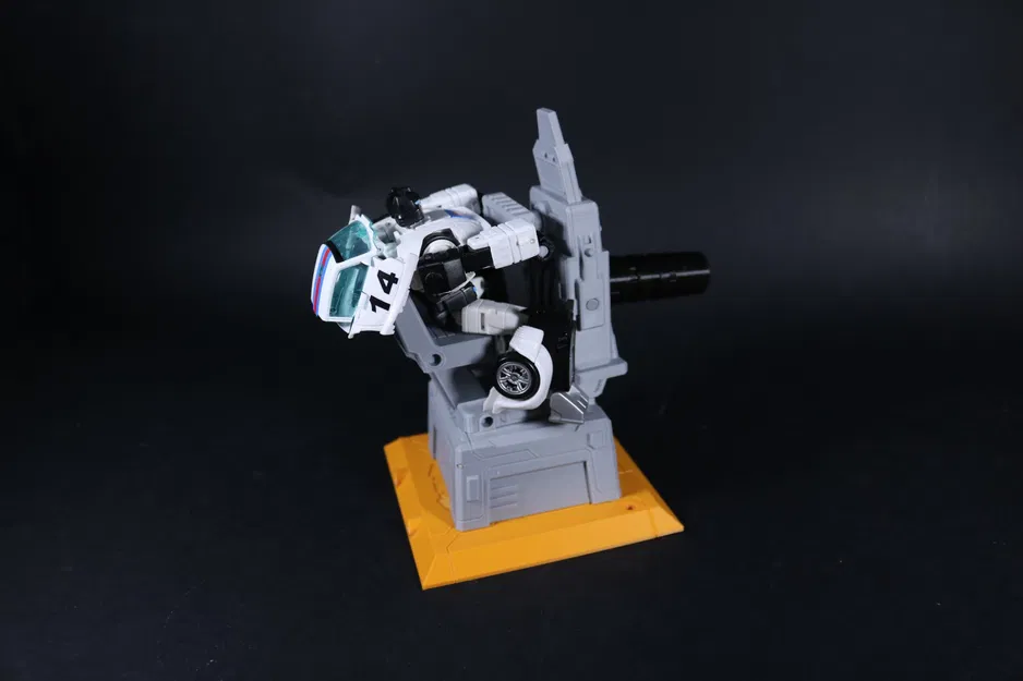 Mô hình ụ súng Autobot trong Transformers từ Skybound Comics - Image 2