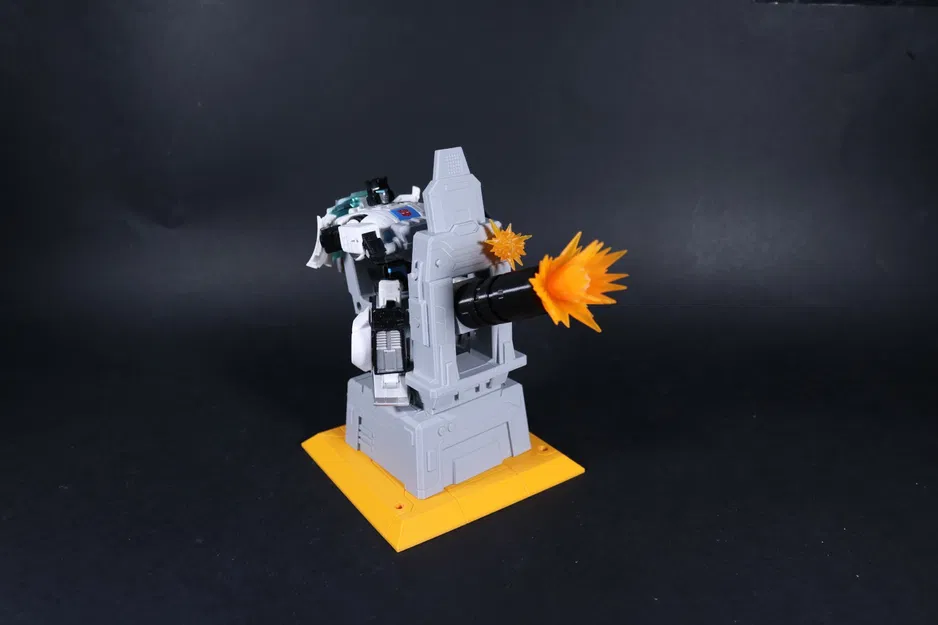 Mô hình ụ súng Autobot trong Transformers từ Skybound Comics - Image 8