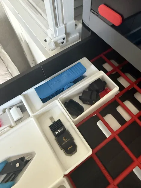 Khay đựng dụng cụ cắt ống PTFE chuẩn Gridfinity cho góc in 3D - Image 1