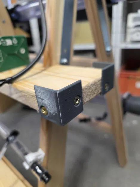 Miếng bọc bảo vệ góc tấm gỗ - Image 1