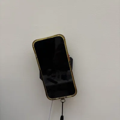 Giá treo tường cho Magsafe - Giải pháp sạc nhanh gọn và tiện lợi