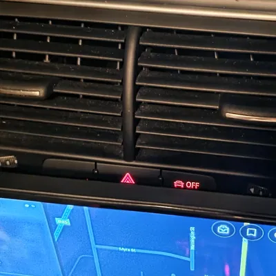 Giá đỡ màn hình 10 inch MMI 3G AA cho Audi Q7