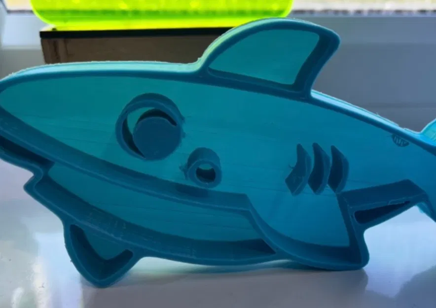 Khay 3D tạo hình cá mập cho bé chơi hộp cảm giác (Sensory Bin) - Image 1