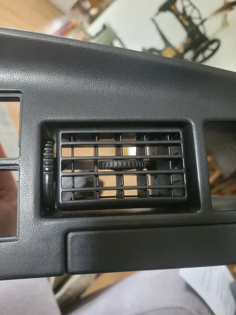 Chốt cửa gió cho Toyota Hilux V / VW Taro - Image 1