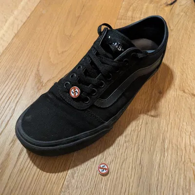 Hạt xỏ dây giày No Fascism