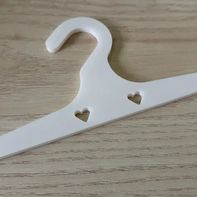 Móc treo quần áo búp bê xinh xắn - Phụ kiện 3D cho nhà búp bê