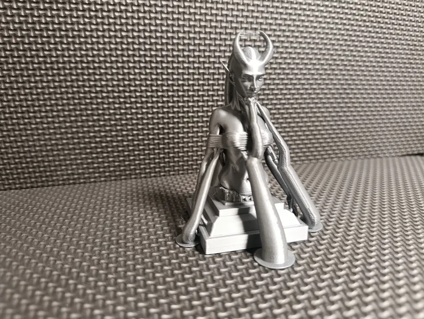 Levitating Demoness - Tượng Nữ Quỷ Ma Mị Đầy Cuốn Hút - Image 4