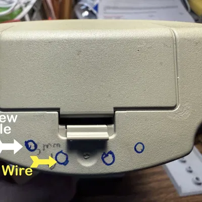 Ngàm chuyển đổi máy dò kim loại Discovery 3300 sang pin DeWalt