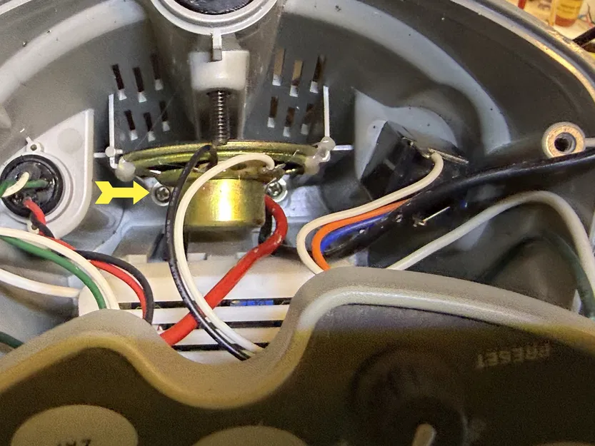 Ngàm chuyển đổi máy dò kim loại Discovery 3300 sang pin DeWalt - Image 4