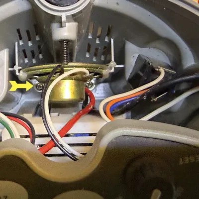 Ngàm chuyển đổi máy dò kim loại Discovery 3300 sang pin DeWalt